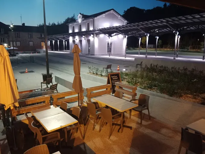 L'esplanade de bagnoles